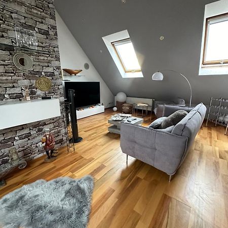 Zentrale Maisonette Mit Buero & Parkplatz Griesheim  Esterno foto